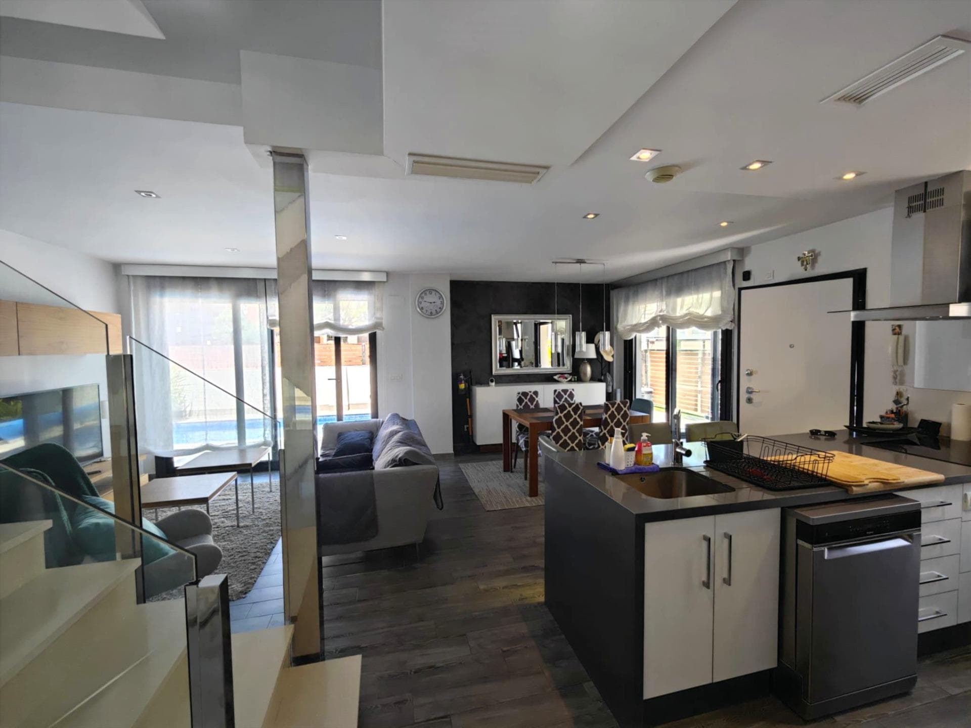 Exclusiva Villa Moderna en Aguas Nuevas, Torrevieja