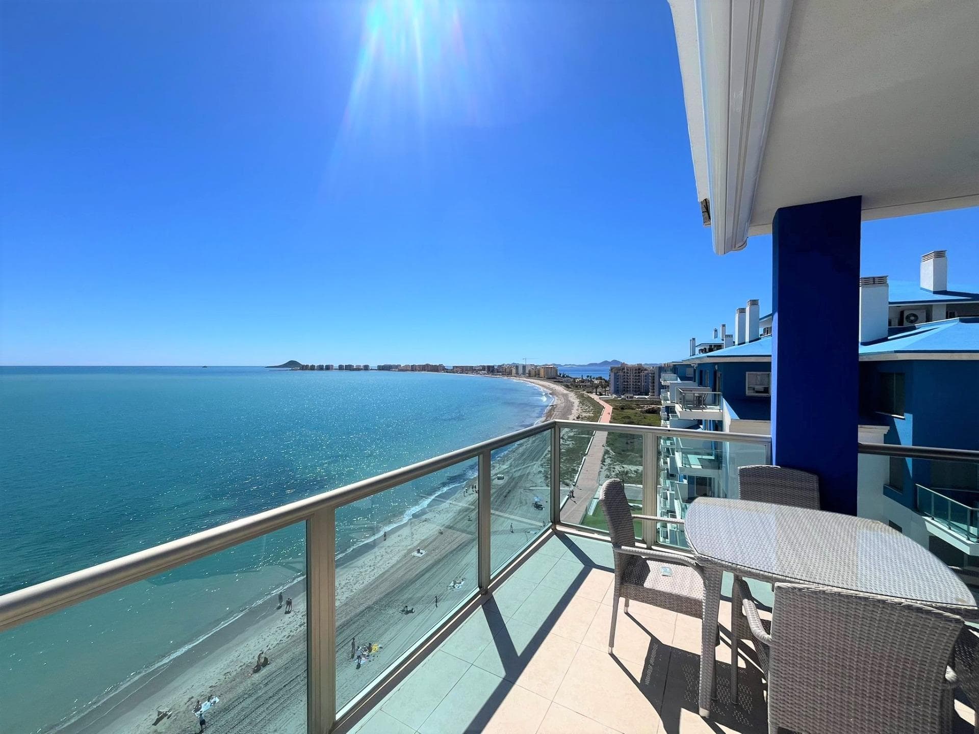 Exclusivo ático dúplex de lujo con vistas a dos mares en Euro Marina Tower, La Manga del Mar Menor