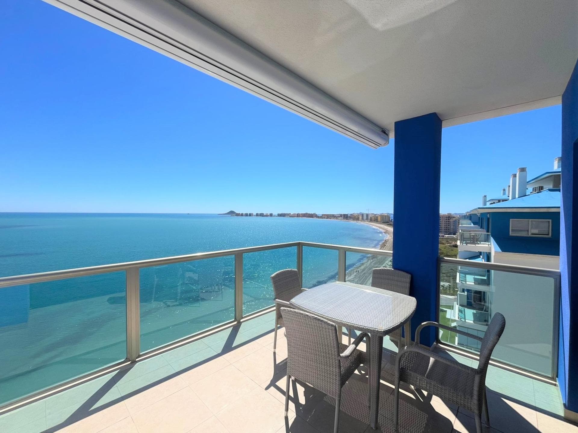 Exclusivo ático dúplex de lujo con vistas a dos mares en Euro Marina Tower, La Manga del Mar Menor