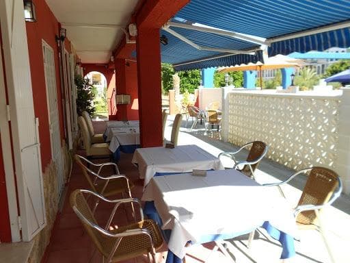 Local en venta a solo 200 metros del mar en La Veleta Torrevieja