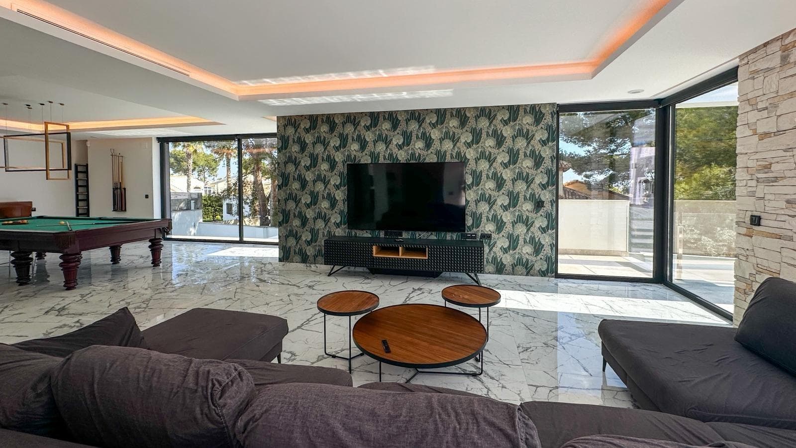Villa de Lujo Exclusiva con Vistas Panorámicas al Golf y al Mar Mediterráneo en Villamartín