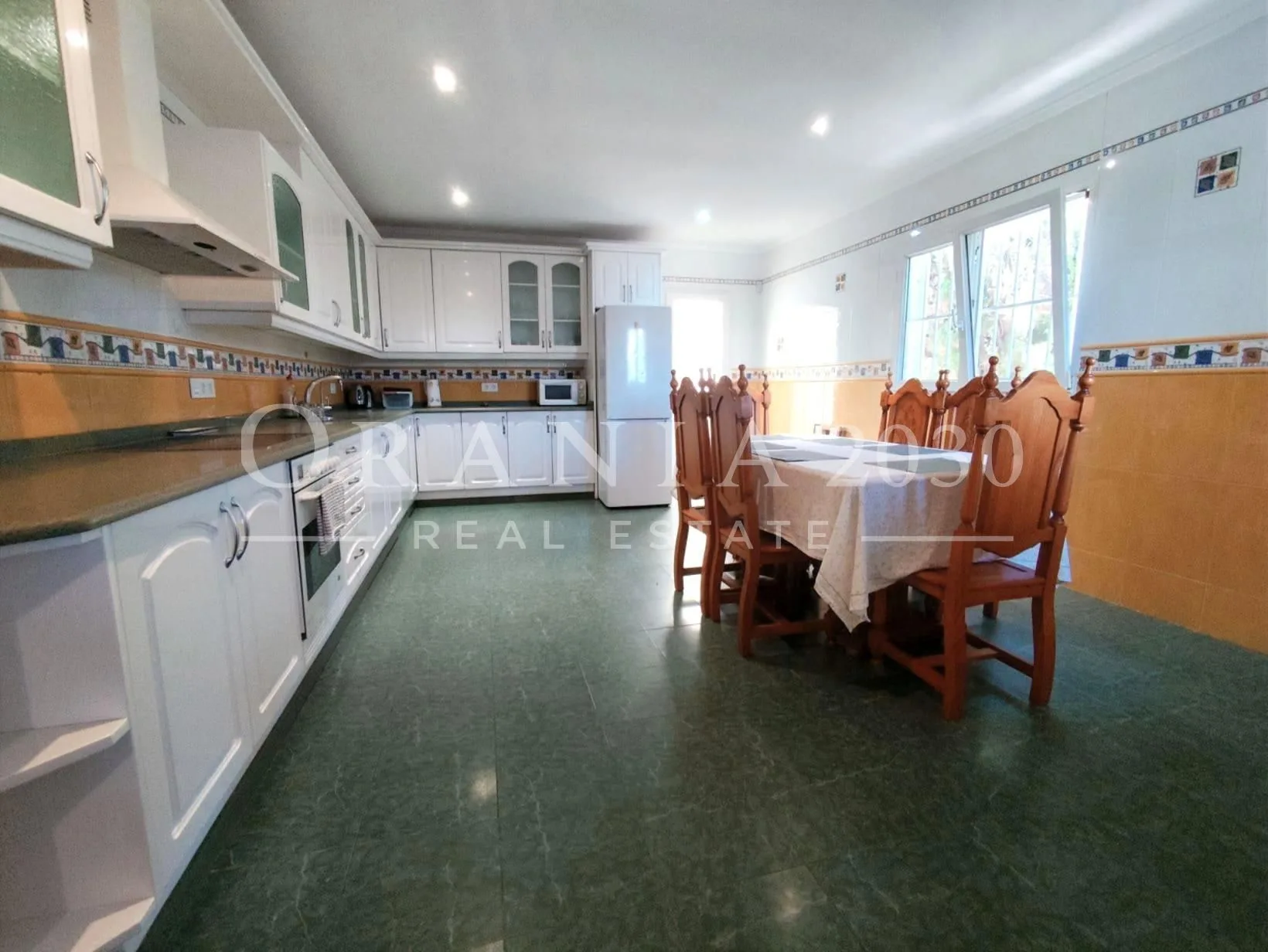 Exclusiva Villa Mediterránea con piscina privada , gran parcela y cerca del mar en Cabo Roig