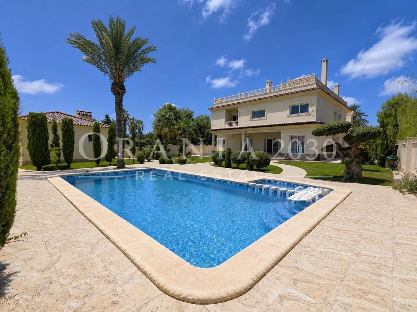 Villa de lujo a menos de 200 metros de la playa en Cabo Roig, Costa Blanca