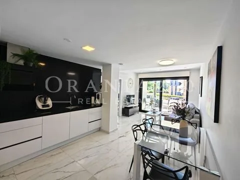Luminoso Apartamento Orientado al Sur en Los Altos, Orihuela Costa