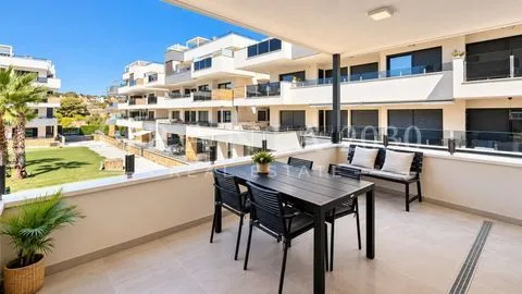 Elegante apartamento en esquina con amplia terraza y vistas a la piscina – Amanecer IX, Orihuela Costa