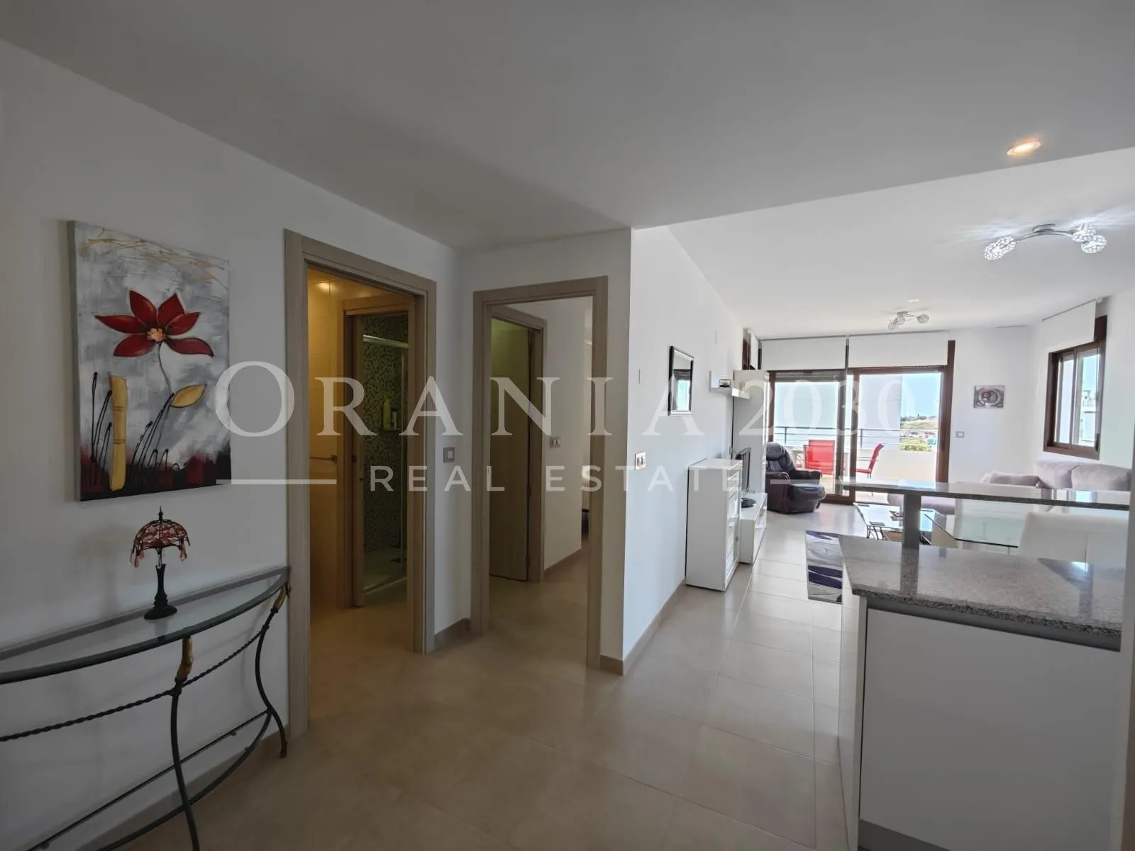 Luminoso apartamento de 2 dormitorios con piscina y spa en Campoamor