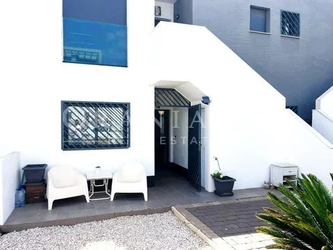 Exclusivo Bungalow de planta baja en Oasis Beach, La Zenia – Tu Oasis Privado en la Costa Blanca