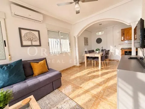 Encantador bungalow en planta baja en La Zenia – Urbanización Zenia Sol II