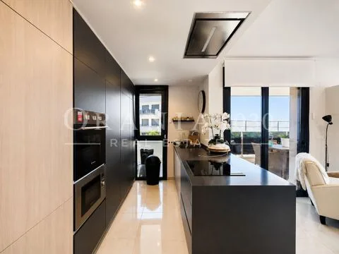 Exclusivo apartamento de 3 dormitorios con impresionantes vistas al mar en Playa Flamenca
