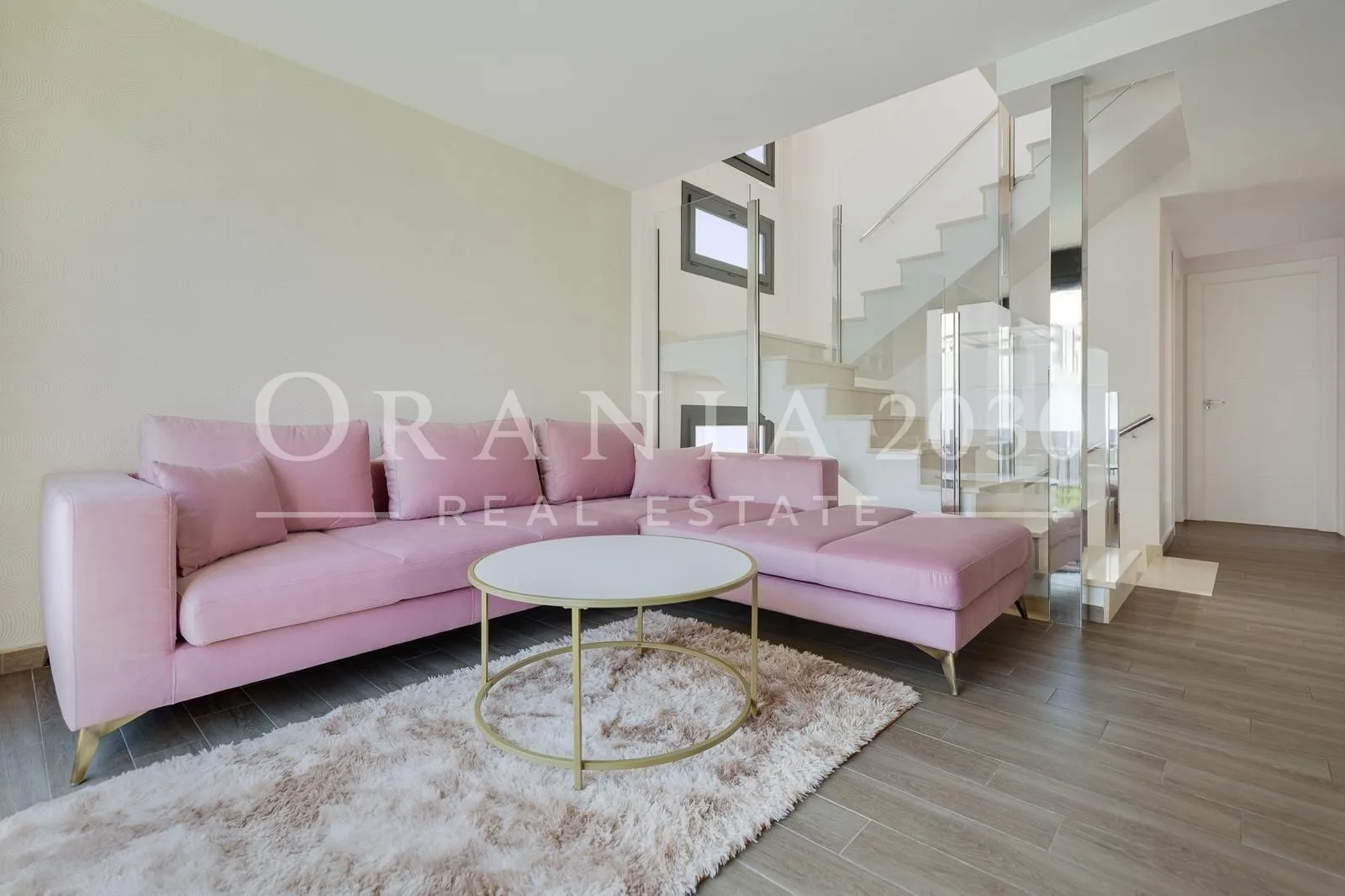 Chalet independiente con piscina privada en Torrevieja
