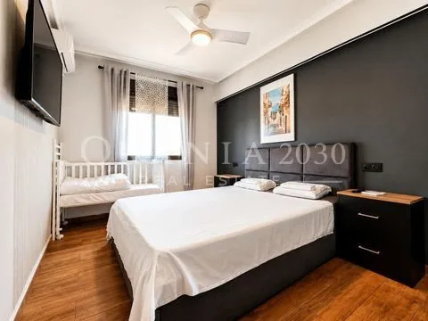 Espectacular Bungalow Reformado con Solárium Privado y Jacuzzi en Aguas Nuevas – Torrevieja
