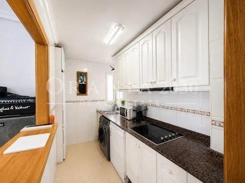 Apartamento con piscina a pocos metros de Playa del Cura – Torrevieja