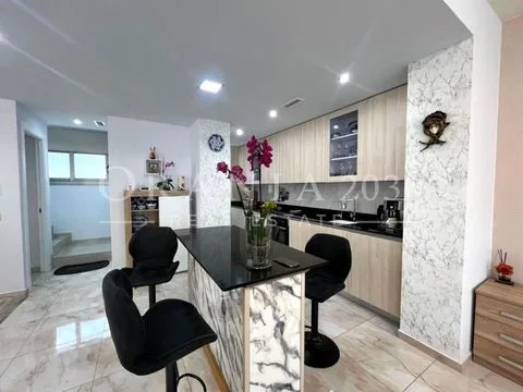 Exclusiva villa moderna en Villamartín con piscina privada y vistas a las salinas